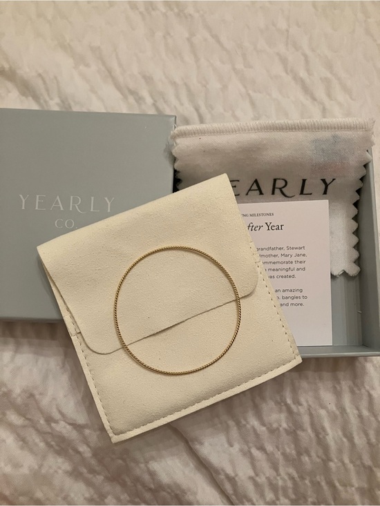YEARLY CO Jewelry - Genuine Yearly Co Thin Twist Bangle